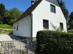 Handwerker und Naturliebhaber aufgepasst: Teilsaniertes Wohnhaus in Thermennähe