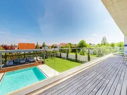 DER PURE LUXUS | DESIGNERVILLA MIT GARTEN &amp; BEHEIZTEM POOL | VIDEO-PRÄSENTATION