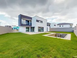 MODERNES DESIGNERHAUS MIT GARTEN &amp; POOL | ERSTBEZUG | VIDEO-PRÄSENTATION