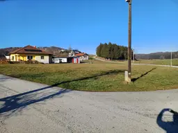 Baugrundstück im Dorfgebiet – 2.406 m² Bauland in Inzenhof (Provisionsfrei)