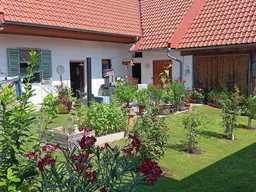 Modernisierter Vierkanthof mit großem Innenhof in ruhiger Lage!!! (Provisionsfrei)