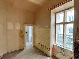 Altbauwohnung in Toplage inklusive Innenhof zu verkaufen (Provisionsfrei)