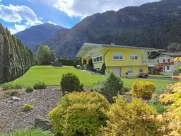 Einfamilienhaus mit Erweiterungsmöglichkeiten - Grundstücksgröße lt. Kataster ca. 2.224 m²