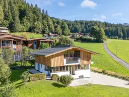 Liebevoll renoviertes Einfamilienhaus in sonniger Hanglage