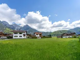 Sonniges Baugrundstück mit schönem Steinbergblick