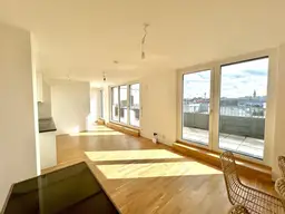 ab sofort verfügbar: 2-Zimmer Dachgeschosswohnung mit großzügiger Freifläche