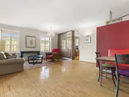 Bestlage: 3 Zimmerwohnung plus Wintergarten mit direktem Blick auf den Benediktinermarkt! Inkl. Stilvolle Einrichtung