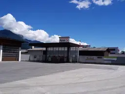 Gewerbefläche mit Büro, Werkstatt, Waschhalle, LKW-Stellplätzen – Radfeld, Tirol