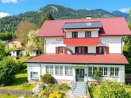 Traditionelles Wohn- und Geschäftshaus mit Entwicklungspotenzial in Bad Mitterndorf