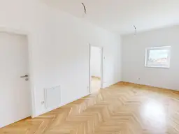 Stilvolle 2-Zimmer-Wohnung im historischen Zentrum von Baden mit Blick über die Dächer der Kaiserstadt