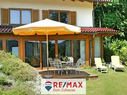 Wunderschöne Wohnung in traumhafter Villa zu vermieten