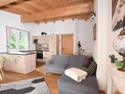 Gemütliche Dachgeschosswohnung in einer kleinen Wohnanlage