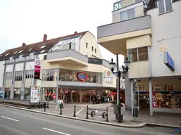 Hoch frequentiertes Geschäftslokal (ehemaliger Libro) direkt in Stoke-City Plaza