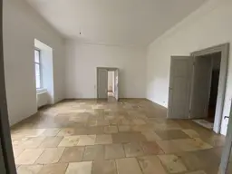 Herrschaftliches Wohnen im Schloss 138m² 4 Zimmer Warmmiete!
