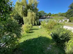 Traumhafte Gartenwohnung in Ebergassing: 140m² gepflegt mit Einbauküche und Badewanne!