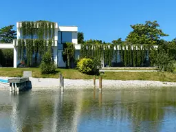 Exklusives Haus direkt am Wasser, Neusiedlersee mit eigenem Bootssteg, nur 40 Minuten von 1010 Wien