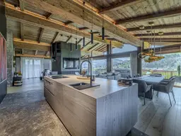 „Sonnberg Suites“: Alpines Design in traumhafter Lage – Top 6 Penthouse