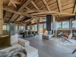 Kaiserblick und Cityflair – Ski-In/Ski-Out–Chalet im Herzen von Kitzbühel