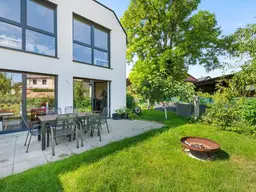 Eckhaus nahe der Lobau – 117 m² Doppelhaushälfte mit 166 m² Garten, Keller &amp; Wärmepumpe