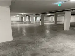Tiefgaragen Parkplatz (Neubau)