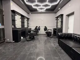 Hochwertig renovierter Salon in perfekter Lage gelangt zur Vermietung - um nur 853€!