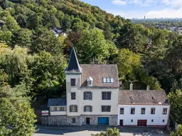 Rohdiamant mit Schlosscharakter beim Bisamberg