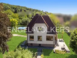 Charmantes Haus in Seebarn mit großem Garten, Pool und großem Potenzial nahe Wien
