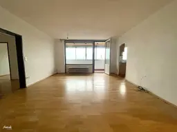 4-Zimmer-Wohnung mit Loggia und Stellplatz!