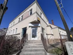 12 Zimmer Haus mit Geschäftslokal auf 948 m2 Grundstück