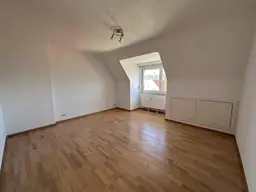 Helle 2 Zimmer Wohnung im Zentrum!