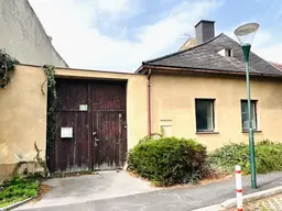 Grundstück mit Altbestand