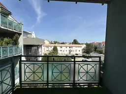 Großzügig Wohnen in perfekter Lage mit Loggia