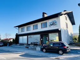 Mehrzweckhaus in guter Lage.