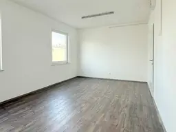 Büro mit Parkplatz Himberg