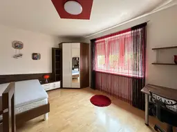 Gepflegte 4-Zimmer-Wohnung in Top-Lage nahe der PlusCity