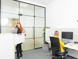 Exklusives Büro - Erstbezug direkt am Bahnhof, inkl. Meetingräume und Servicierung