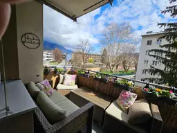 KURZZEITMIETE: Vollständig ausgestattete 3-Zi-Wohnung mit Blumenbalkon