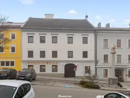 Wohn- &amp; Geschäftshaus am Marktplatz – Gastronomie, 4 Wohnungen &amp; Ausbaupotenzial