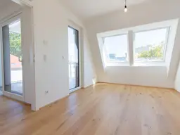 2 ZIMMER-DACHGESCHOSSWOHNUNG MIT EINBAUKÜCHE NAHE U1
