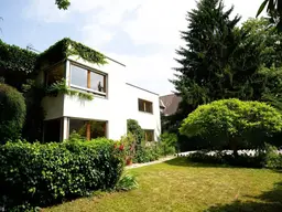 ARCHITEKTENVILLA AM RUCKERLBERG – Zeitlose Eleganz in bester Grazer Lage!