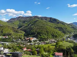 SONNIGES BAUGRUNDSTÜCK IN HANGLAGE MIT PANORAMABLICK! Am Waldrand von Lilienfeld!