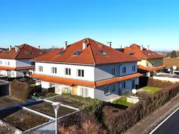 ### NEUER PREIS ### Top-gepflegtes Eckreihenhaus mit Terrasse, Garten und zwei Garagen