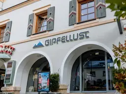 Attraktive Geschäftsfläche am Hauptplatz von Schladming zu vermieten