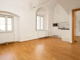 Helle Wohnung im 1. Stock - jetzt zugreifen !