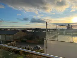 PROVISIONSFREI! Dachgeschosswohnung mit Seeblick