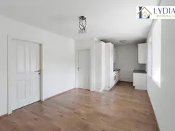 Helle und gemütliche 3-4 Zimmer Wohnung mit Südbalkon und 2 Stellplätzen