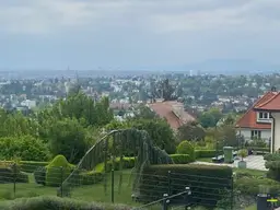 Ein wahres Juwel: Traumgrundstück mit liebenswertem Altbestand in einer der gefragtesten Wohngegenden Wiens!