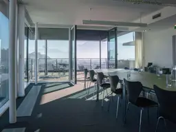 Besprechungsraum/Seminarraum mit Dachterrasse im Hochhaus am Stadtwerk