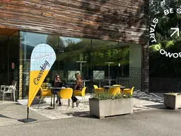 Sharing Desk im Open Space Coworking Impulszentrum BREGENZERWALD