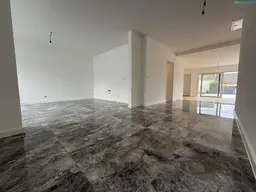 FRISCH SANIERTER FAMILIENTRAUM - 5 ZIMMER!!!